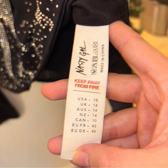 5/$25 Nasty Gal Bedazzled button down - Picture 5 of 7